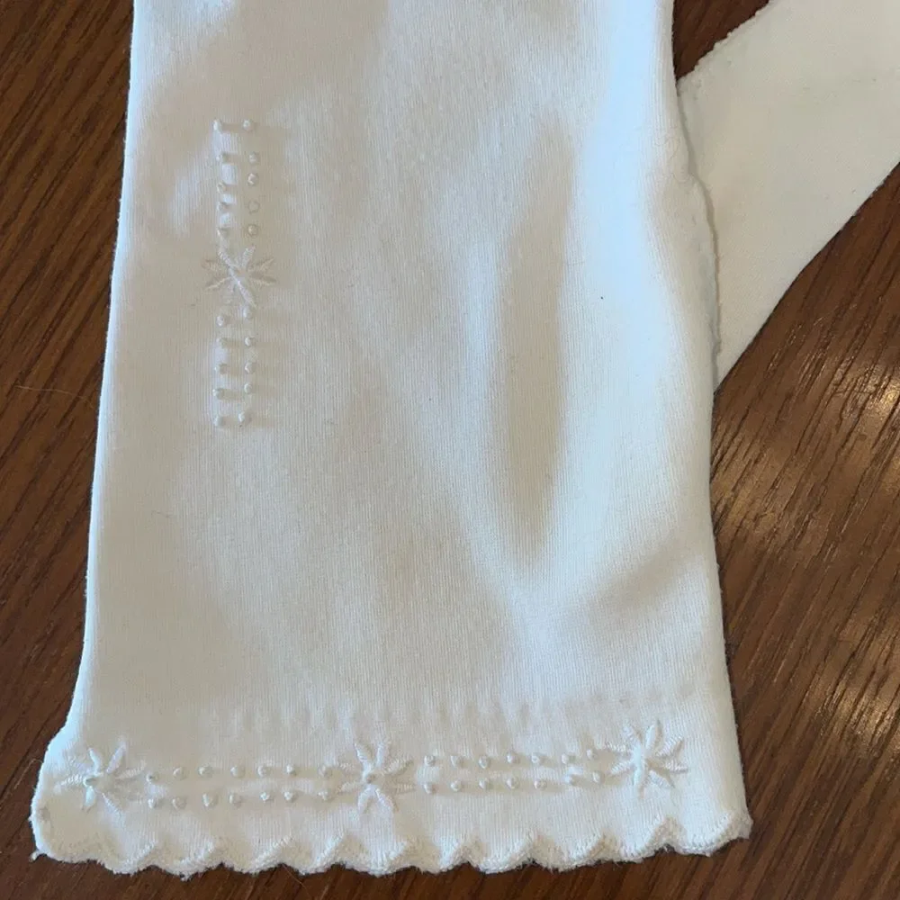 Vtg mid Century cream colored cotton‎ gloves with bead & embroidered design